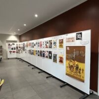 博多区役所多目的ホールで30周年記念ポスター展